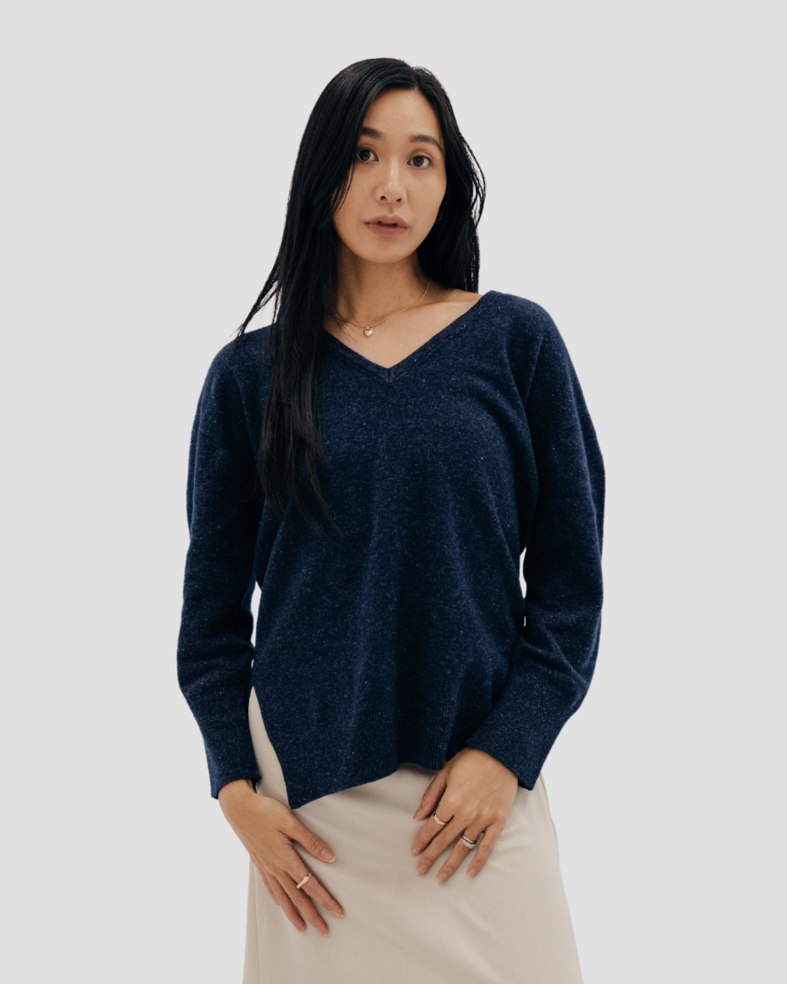 Women's V - Neck - Navy - Hemprino